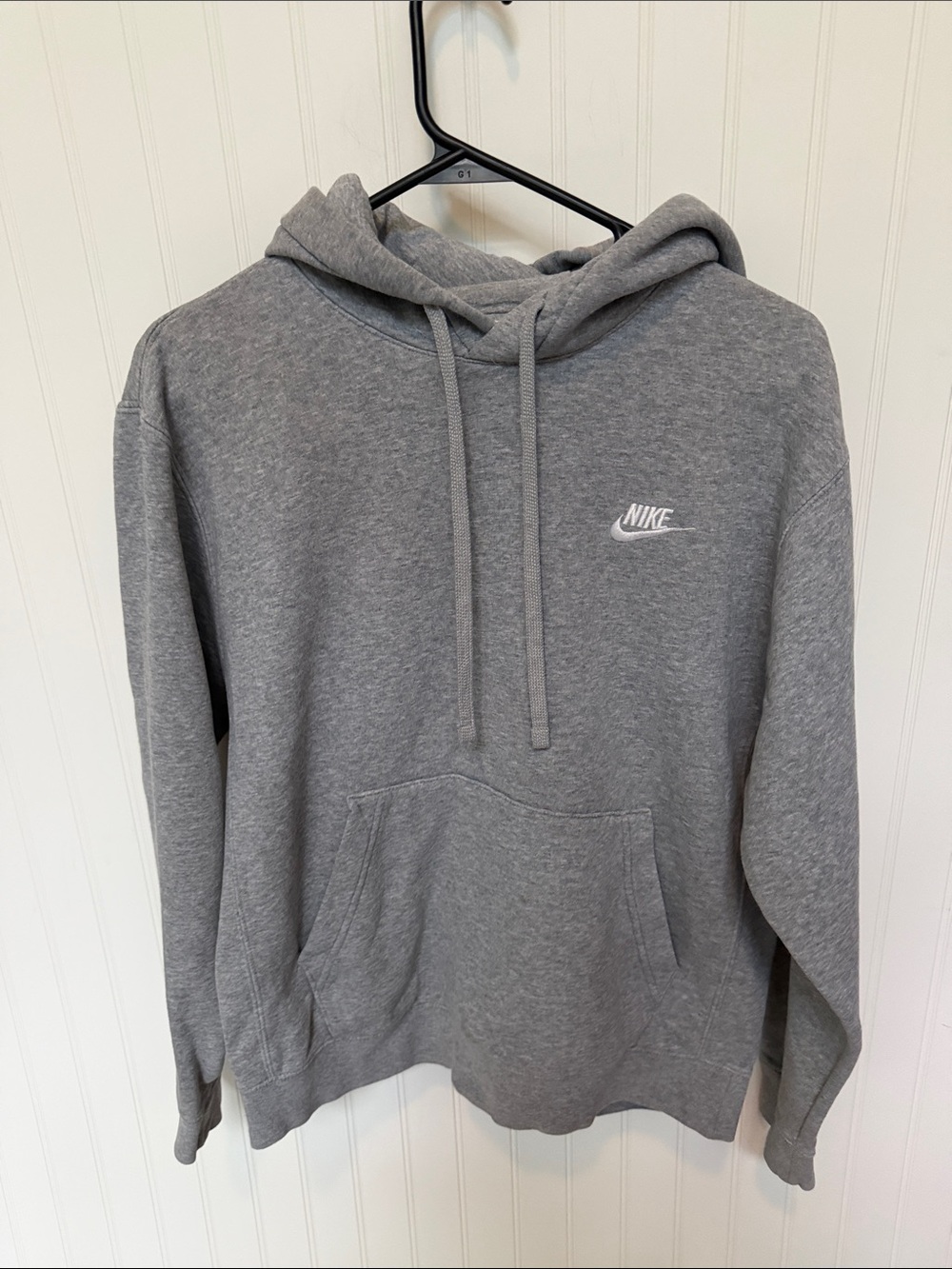 (287)Nike Gray Pullover Hoodie with White Swoosh